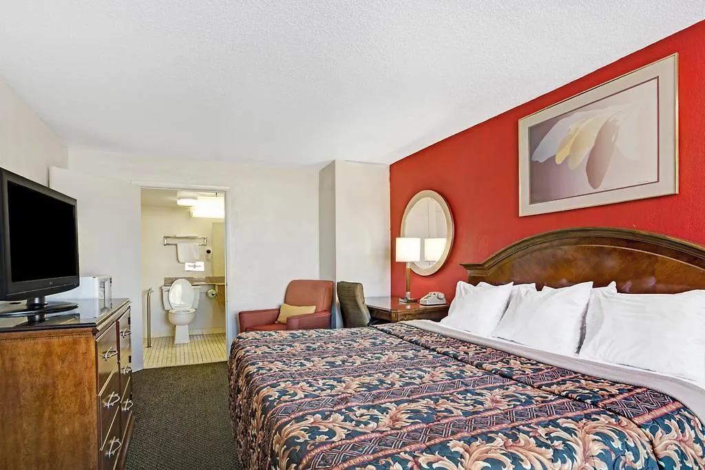 Days Inn By Wyndham Norfolk Military Circle United States