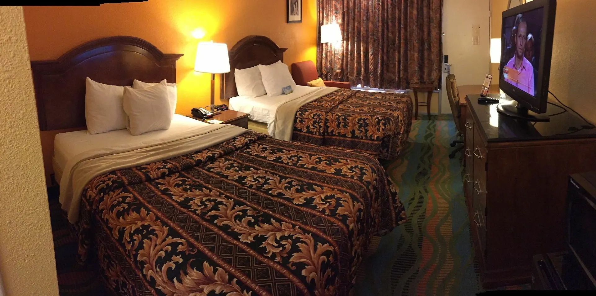 Days Inn By Wyndham Norfolk Military Circle Hotel